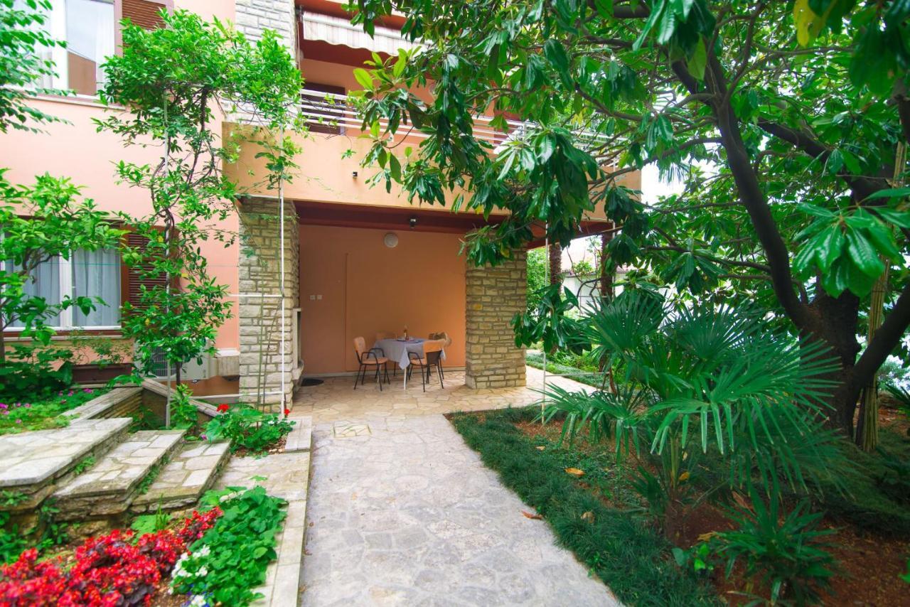 Apartments Ljerka 拉巴克 外观 照片